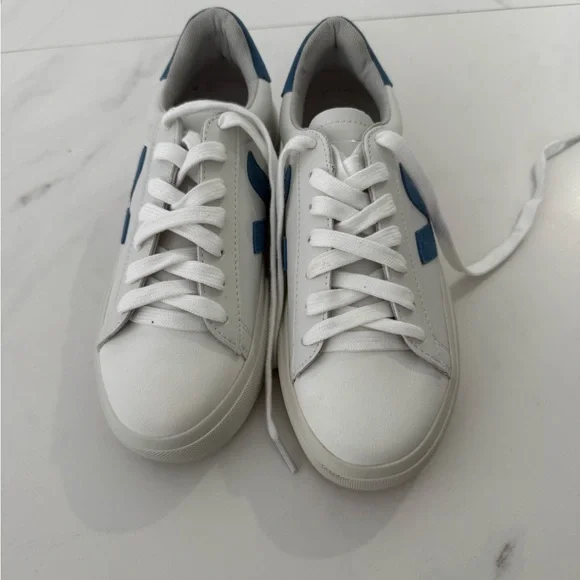 Veja Campos Women’s Size 6 - Picture 4 of 4
